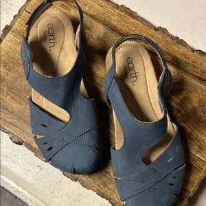 Earth Origins Women's Navy Sandals
